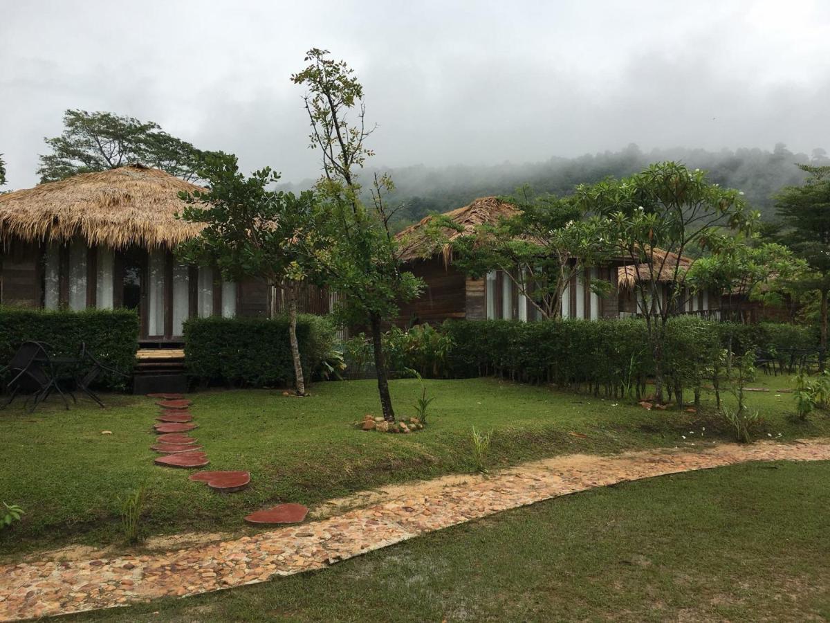 浦岛别墅度假村 俊穆岛 外观 照片